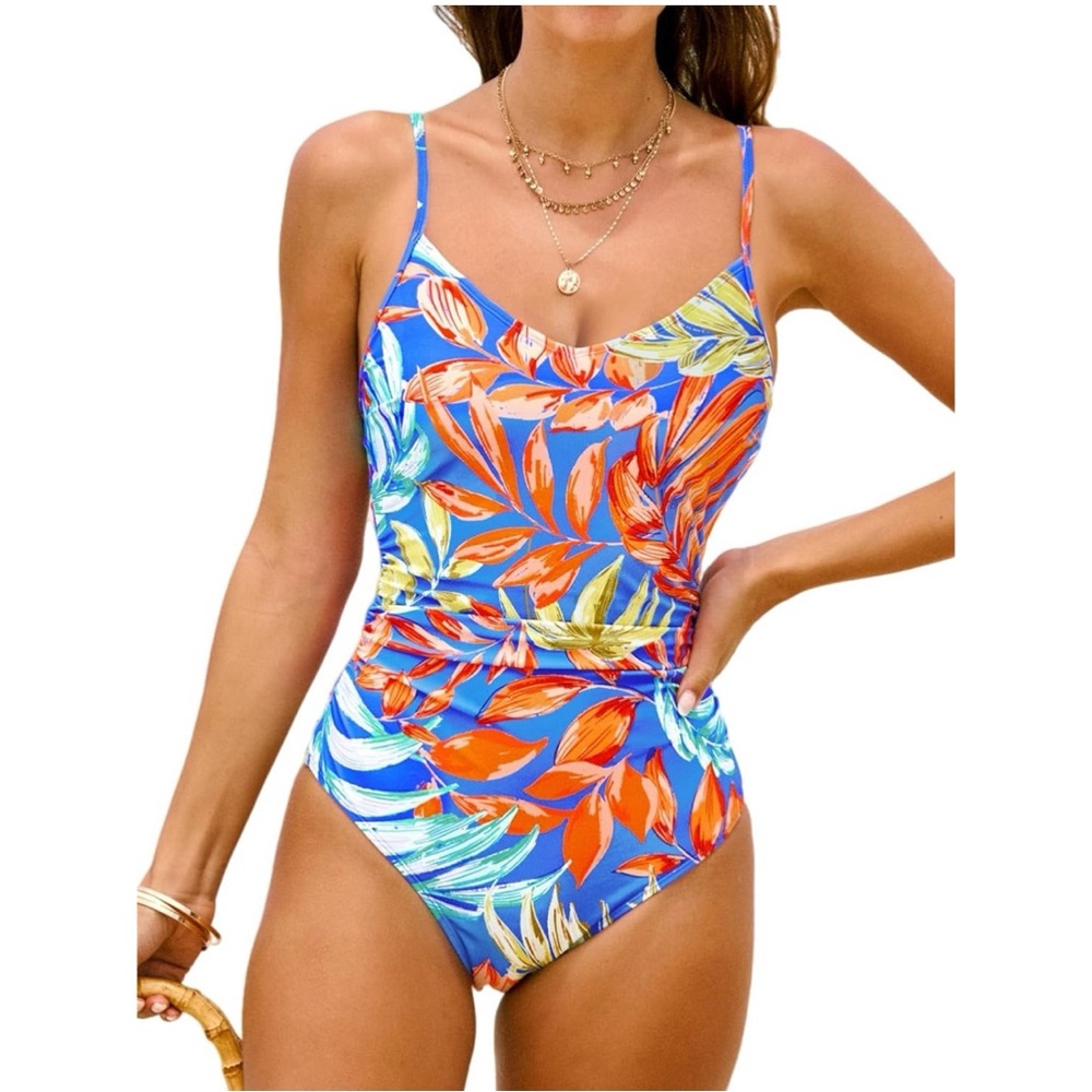 CUPSHE Women's One Piece Swimsuits Bathing Suits Cutout V Neck Tummy Control